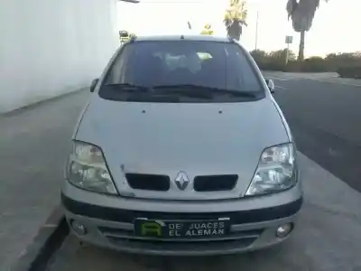 Scrapping Vehicle RENAULT SCENIC I (JA...) F9Q744 of the year 2003 powered F9Q744