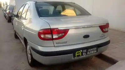 Здавання транспортного засобу renault megane i fase 2 classic (la..) k4m року 2001 потужний k4m