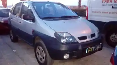 Здавання транспортного засобу RENAULT SCENIC RX4 (JA0) F9Q року 2001 потужний F9Q
