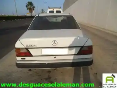 Здавання транспортного засобу MERCEDES-BENZ CLASE E (W124) E 220 (124.022) року 1993 потужний M111960