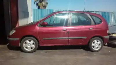 Scrapping Vehicle renault scénic i monospace (ja0/1_, fa0_) 1.9 dti (ja1u) of the year 2001 powered f9q744