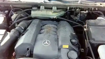 Veicolo di demolizione mercedes-benz clase ml (bm 163) m112942 dell'anno 1997 alimentato m112942