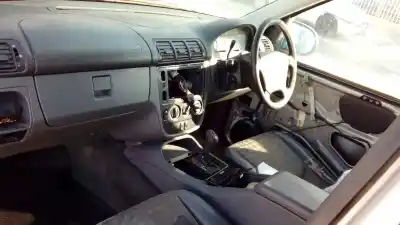 Veicolo di demolizione mercedes-benz clase ml (bm 163) m112942 dell'anno 1997 alimentato m112942