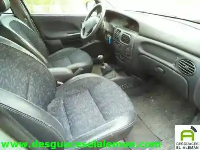 Здавання транспортного засобу renault megane i fase 2 classic (la..) f9q року 2002 потужний f9q