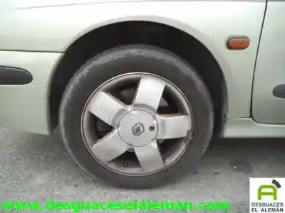 Здавання транспортного засобу renault megane i fase 2 classic (la..) f9q року 2002 потужний f9q