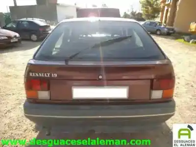 Утилизация автомобиля RENAULT R 19 BERL. CON PORTÓN (B/C53) F8Q года 1989 питание F8Q