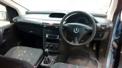 Здавання транспортного засобу mercedes-benz vaneo (bm 414) compact van om668914 року 2002 потужний om668914