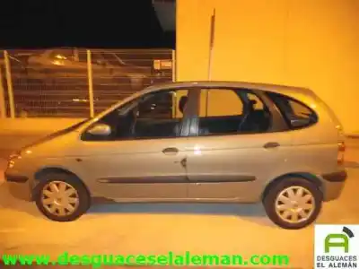 Véhicule à la ferraille renault scénic i monospace (ja0/1_, fa0_) 1.9 dti (ja1u) de l'année 2001 alimenté f9q744