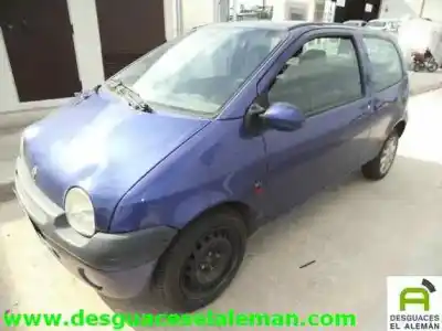 Здавання транспортного засобу RENAULT TWINGO I (C06_) 1.2 16V (C06C, C06D, C06K) року 2002 потужний D4F702