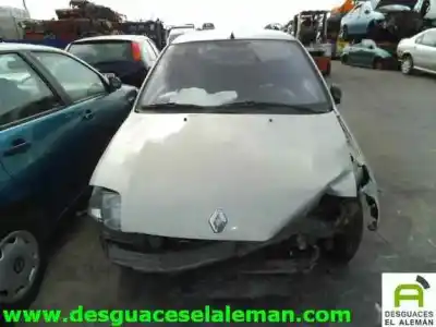 Здавання транспортного засобу renault clio ii fase i (b/cb0) f9q780 року 2000 потужний f9q780
