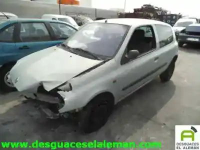Здавання транспортного засобу renault clio ii fase i (b/cb0) f9q780 року 2000 потужний f9q780