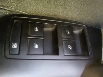 Veículo de Sucata opel insignia berlina a20dth do ano 2010 alimentado a20dth