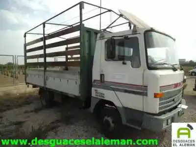 Veicolo di demolizione nissan l35.09  dell'anno 1989 alimentato 