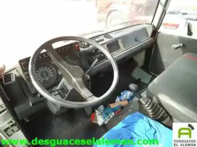 Veicolo di demolizione nissan l35.09  dell'anno 1989 alimentato 