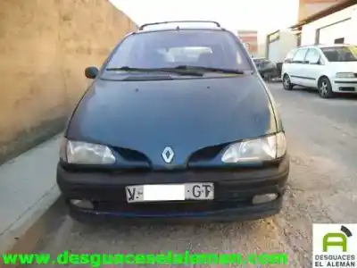 Véhicule à la ferraille renault megane i scenic (ja0) f8q790 de l'année 1999 alimenté f8q790