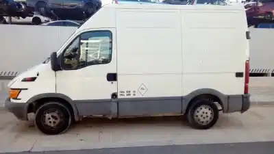Veículo de Sucata iveco daily furgón 8140.43c do ano 2000 alimentado 8140.43c