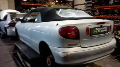 Здавання транспортного засобу renault megane i fase 2 cabriolet (ea..) k4m700 .k7m702.k4m700.k4ma7.k4m.k4m708 року 2002 потужний k4m