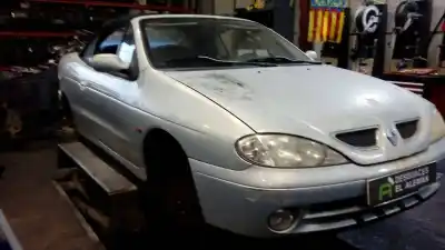 Здавання транспортного засобу renault megane i fase 2 cabriolet (ea..) k4m700 .k7m702.k4m700.k4ma7.k4m.k4m708 року 2002 потужний k4m