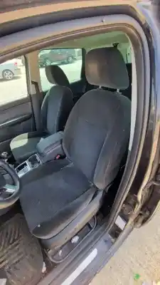 Здавання транспортного засобу ford focus c-max (cap) g6da року 2004 потужний g6da
