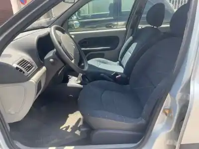 Утилизация автомобиля renault clio ii fase ii (b/cb0) d4f года 2001 питание d4f b7