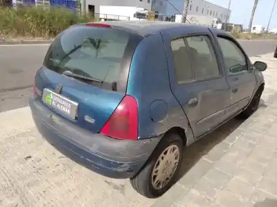 Scrapping Vehicle renault clio ii fase i (b/cb0) d-f8q of the year 2000 powered f8q