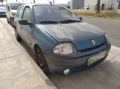 Scrapping Vehicle renault clio ii fase i (b/cb0) d-f8q of the year 2000 powered f8q