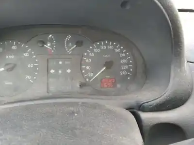 Scrapping Vehicle renault clio ii fase i (b/cb0) d-f8q of the year 2000 powered f8q