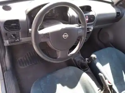 Здавання транспортного засобу opel corsa c g-z12xe року 2001 потужний z12xe