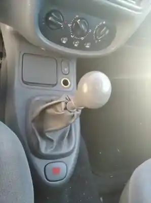 Здавання транспортного засобу renault clio ii fase i (b/cb0) d-f8q року 1999 потужний f8q k6