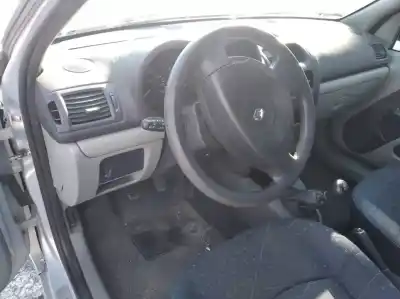 Здавання транспортного засобу renault clio ii fase ii (b/cb0) d4f року 2002 потужний d4f b7