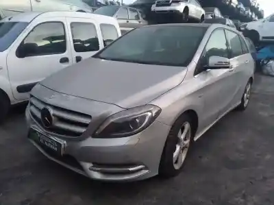 Vehículo de desguace MERCEDES CLASE B (W246)  del año 2012 con motor OM651901