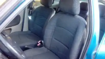 Veículo de Sucata renault clio ii fase ii (b/cb0) k9k a7 do ano 2001 alimentado k9k