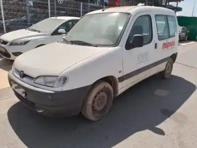 Scrapping Vehicle PEUGEOT PARTNER (S1)  of the year 2000 powered WJZ