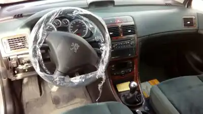 Veículo de Sucata peugeot 307 (s1) nfutu5jp4 do ano 2001 alimentado nfu(tu5jp4)