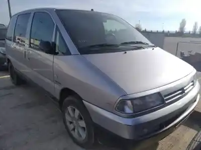 Veicolo di demolizione CITROEN EVASION  dell'anno 1997 alimentato P8CXUD11BTE