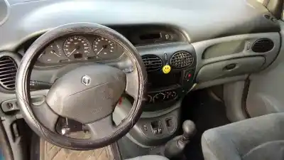 Scrapping Vehicle renault megane i scenic (ja0) f9q k7 of the year 1999 powered f9q