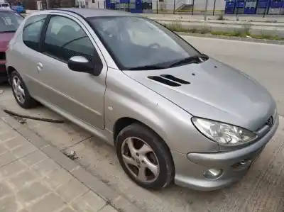 Здавання транспортного засобу peugeot 206 2.0 hdi-rhy року 2004 потужний rhy