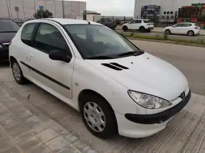 Sloopvoertuig PEUGEOT 206 SW  van het jaar 2004 aangedreven 8HZ