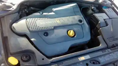 Sloopvoertuig renault laguna ii (bg0) f9q van het jaar 2002 aangedreven f9q