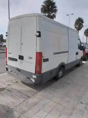 Здавання транспортного засобу iveco daily furgón f1ae0481b року 2003 потужний f1ae0481b