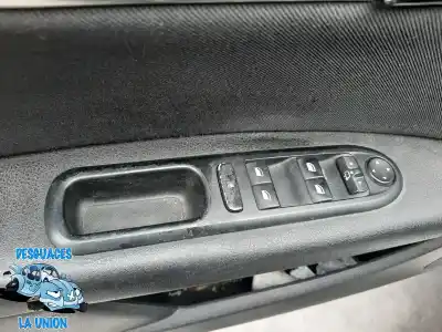 Sloopvoertuig peugeot 407 premium van het jaar 2010 aangedreven rhf o rh01