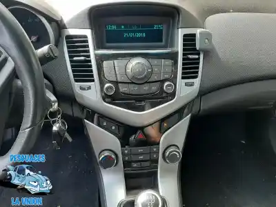 Veículo de Sucata chevrolet cruze l do ano 2011 alimentado 