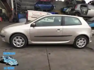 Veicolo di demolizione fiat stilo (192) 1.8 16v cat dell'anno 2001 alimentato 192a4000