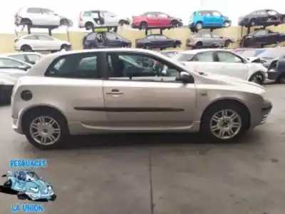 Veicolo di demolizione FIAT STILO (192) 1.8 16V CAT dell'anno 2001 alimentato 192A4000