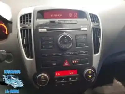 Veículo de Sucata kia cee'd (jd) 1.6 crdi 128 do ano 2012 alimentado 