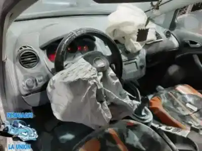 Veículo de Sucata seat toledo iii (5p2) 1.9 tdi do ano 2008 alimentado 