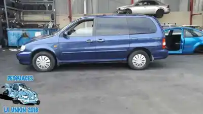 Veículo de Sucata kia carnival td ls do ano 2002 alimentado 