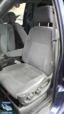 Veículo de Sucata kia carnival td ls do ano 2002 alimentado 