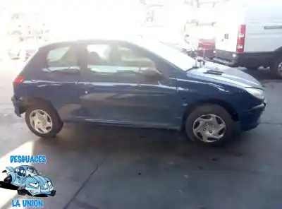 Veículo de Sucata peugeot 206 berlina xt do ano 2001 alimentado wjy