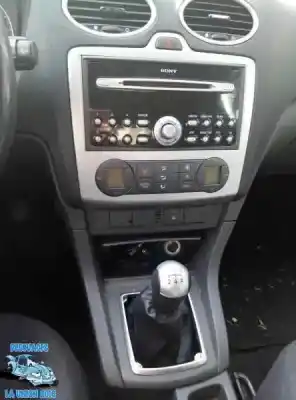 Veículo de Sucata ford focus berlina (cap) ambiente (d) do ano 2006 alimentado 